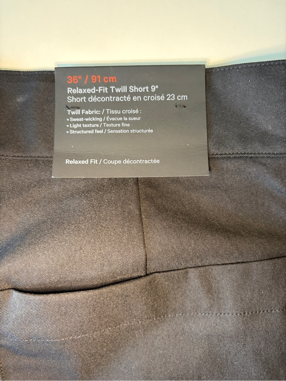 New Lululemon black relaxed fit twill shorts men size 36 9” inseam golf athletic - Picture 5 of 5